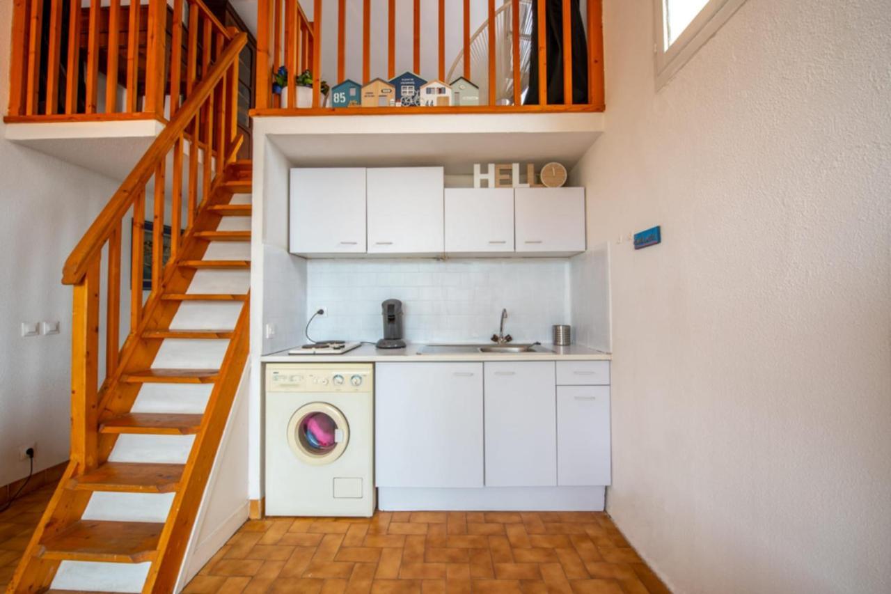 Nice Apt In Front Of The Marina In Grimaud Exterior foto